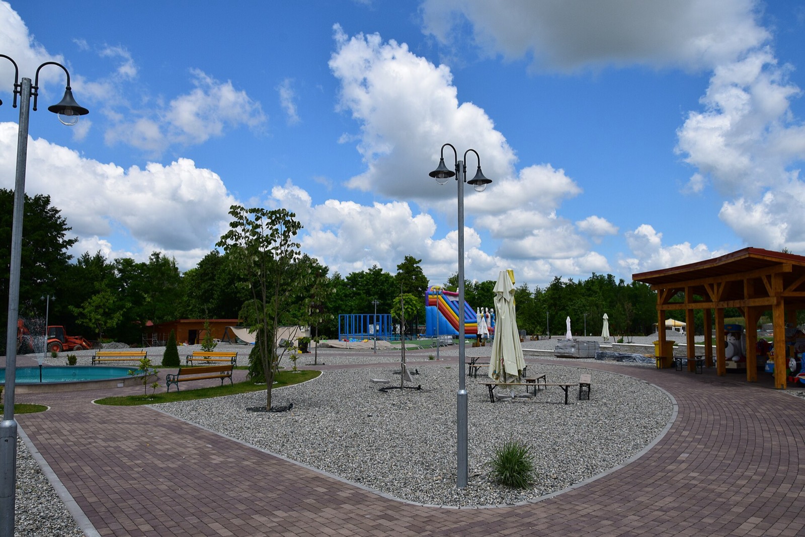 Aleile parcului