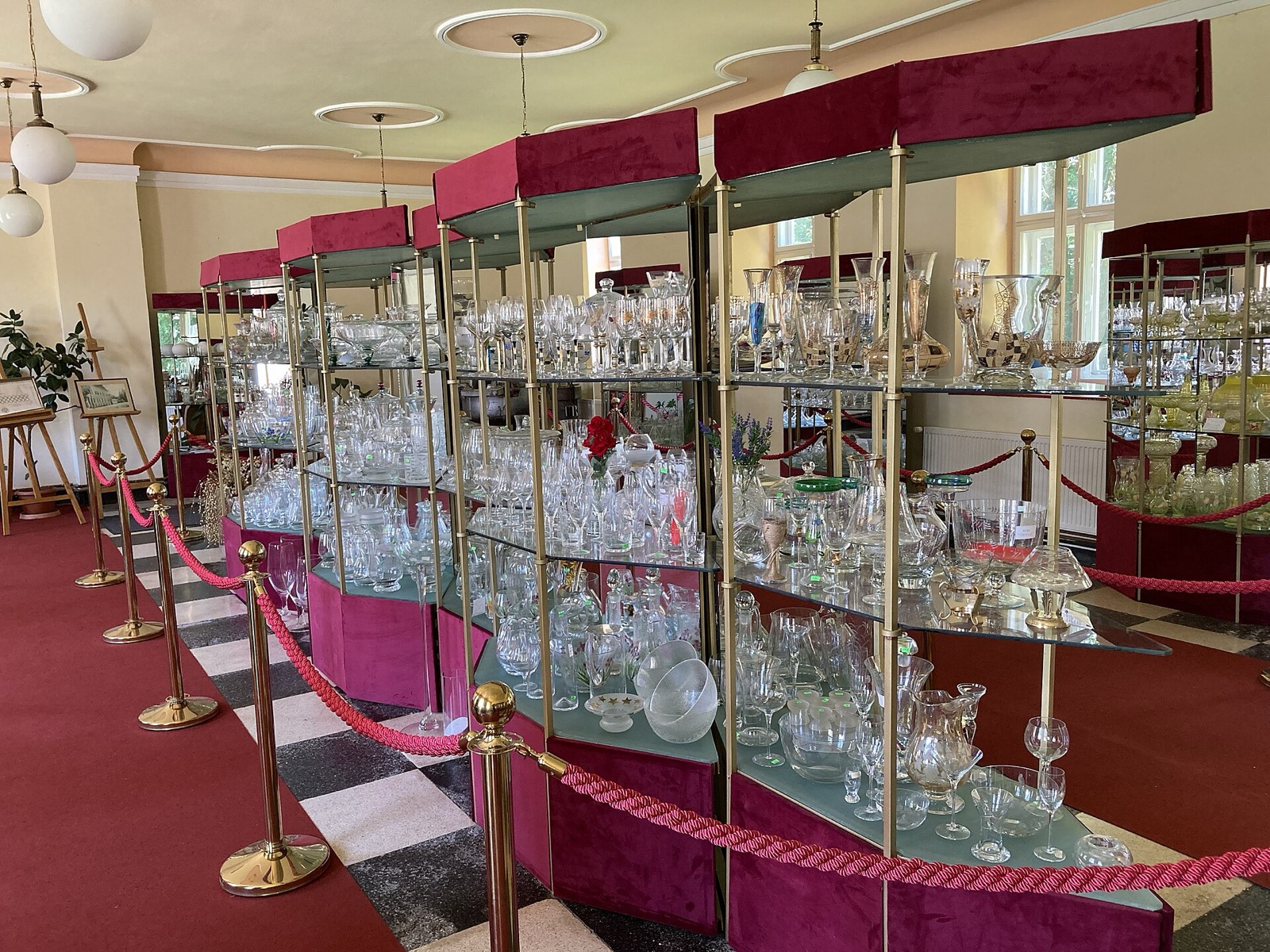 Sala muzeului sticlei